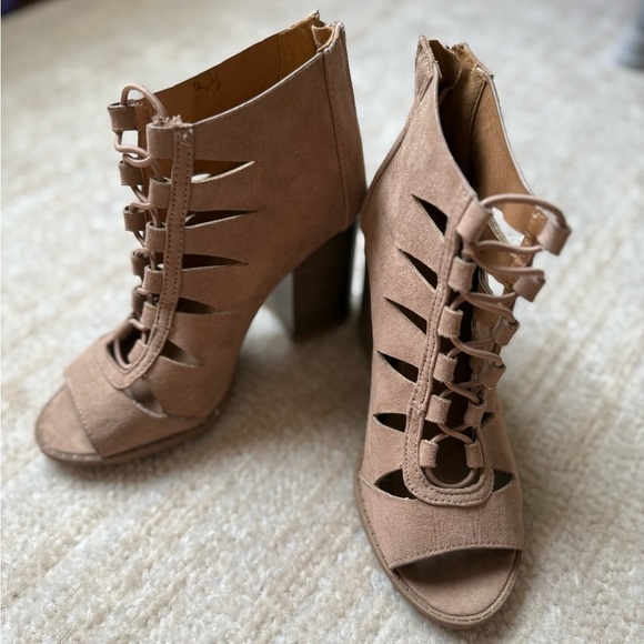 Boot / Sandal Heels Size 6 Brown Tan - Picture 1 of 8